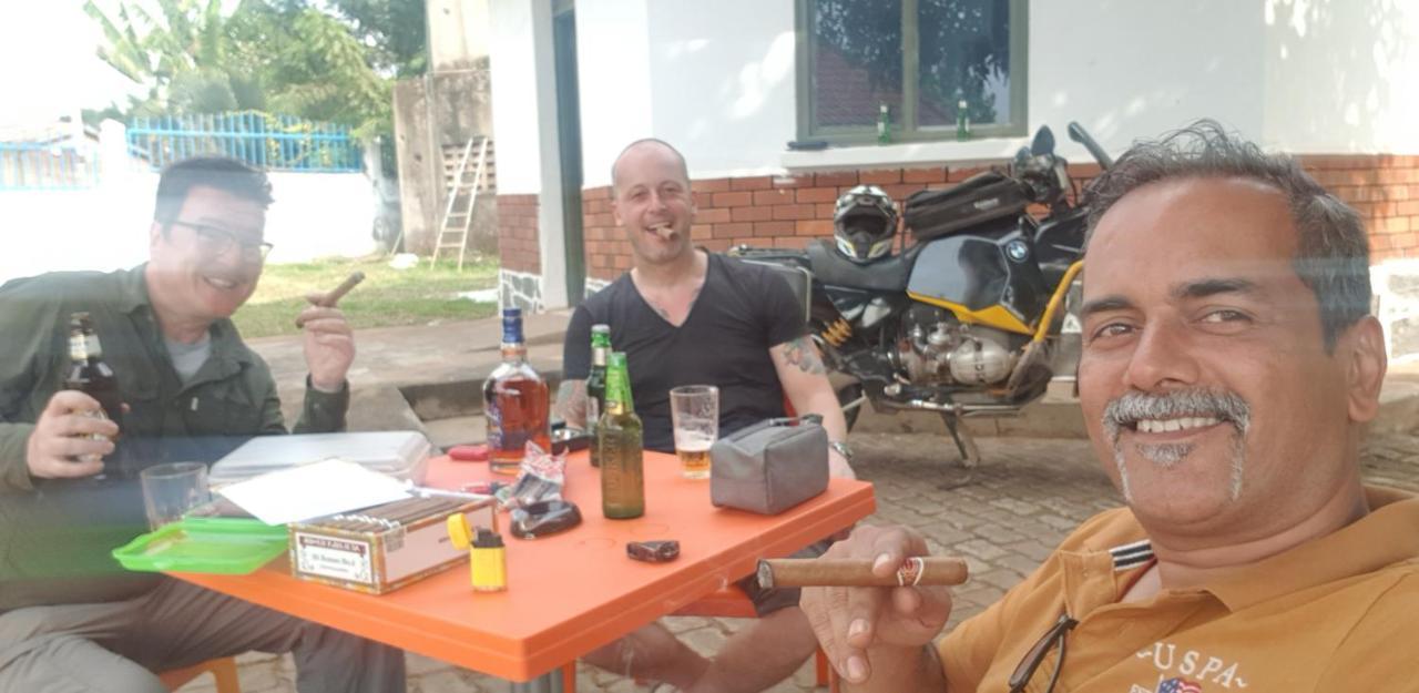 Northern Pearl Gulu Kültér fotó