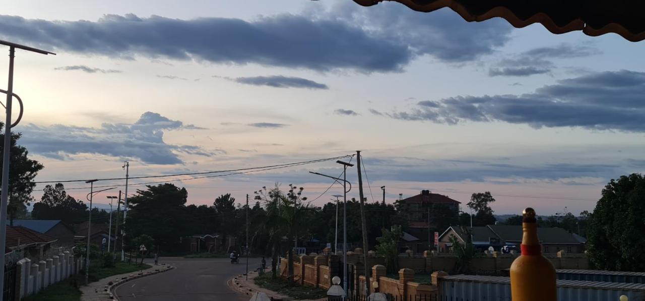 Northern Pearl Gulu Kültér fotó